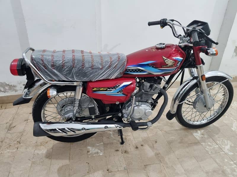 Honda CG-125 2024 July Brand New Condition 4