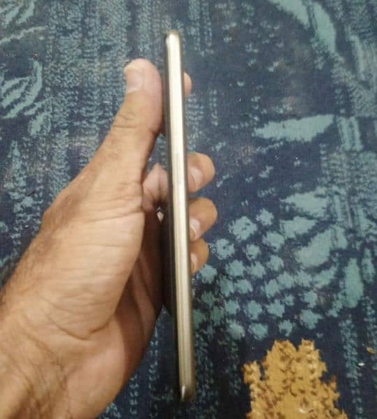 oppo a7 special edition golden 4