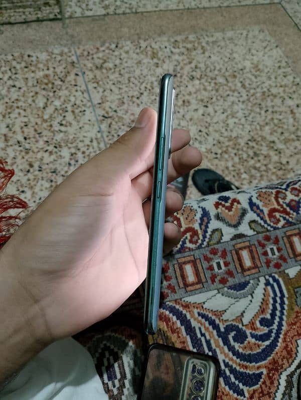 VIVO v20 se 8/128 2