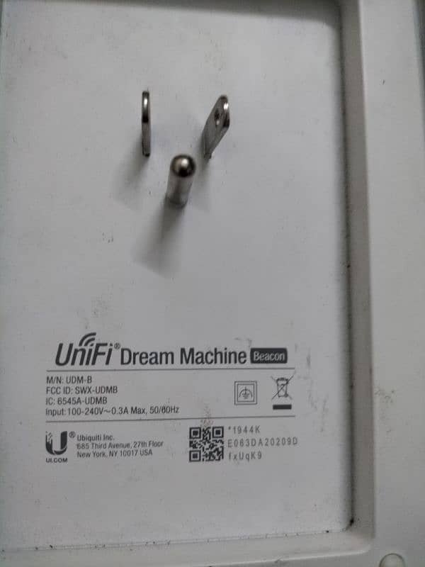 UniFi Dream Machine Beacon 2