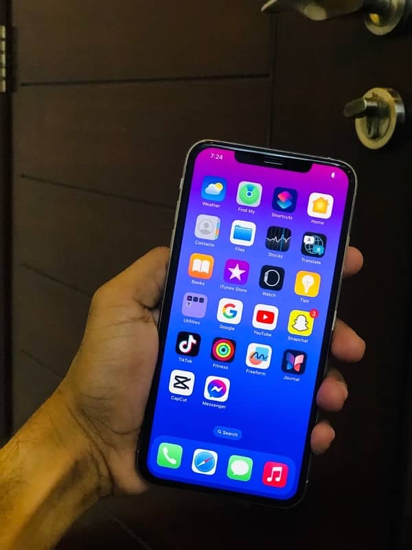 iphone Xs max JV for sale in low price. battery health 85% 1