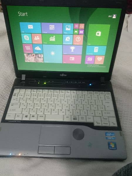 fujitsu mini labtop i3 very good conditions and rate 5