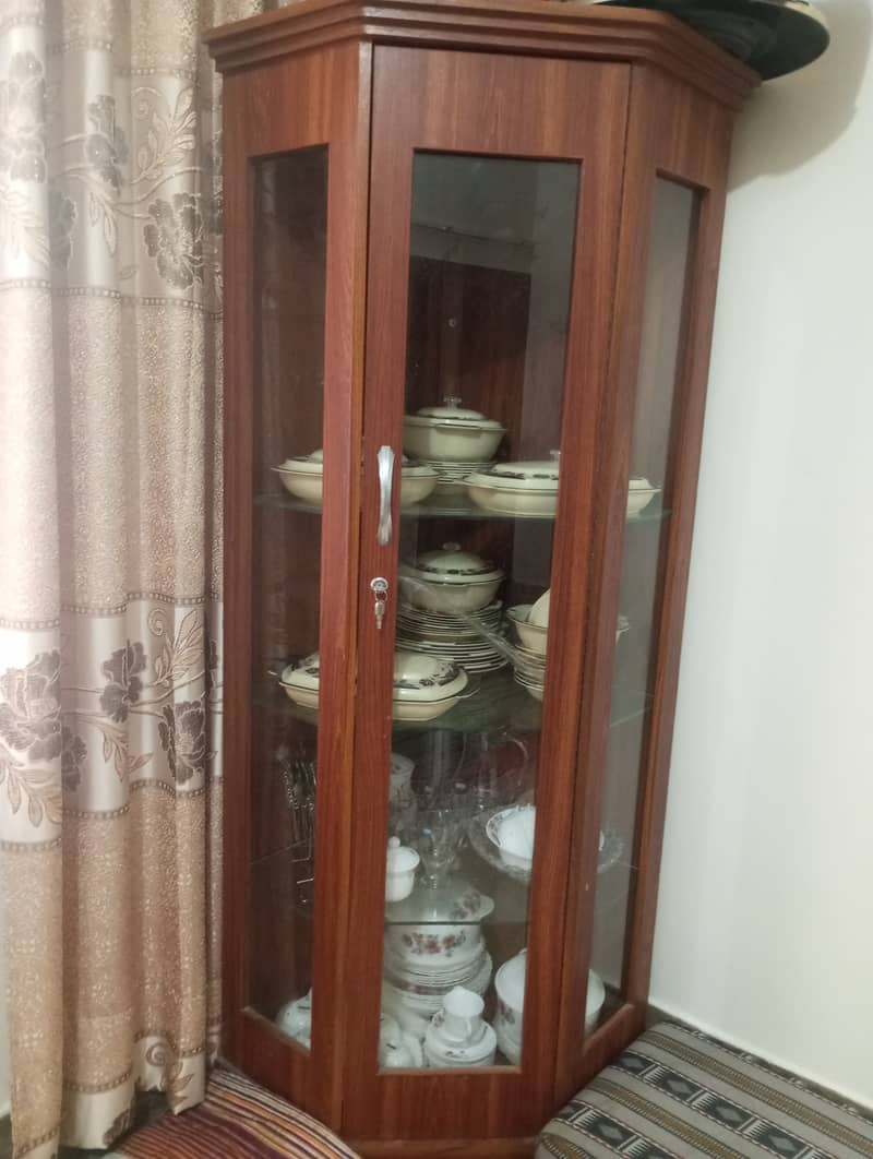 Urgent sell Bedroom set 5