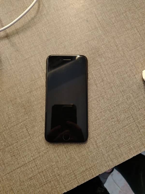 iPhone 7 , PTA Proved , good condition . 2