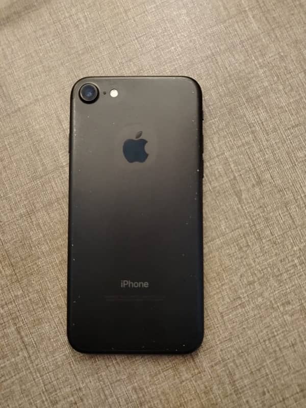 iPhone 7 , PTA Proved , good condition . 3