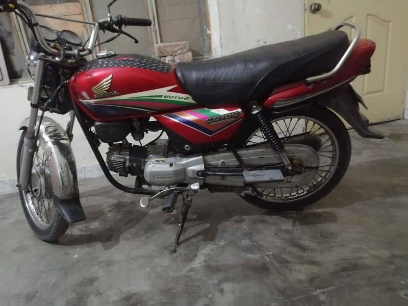 Honda CD100 2