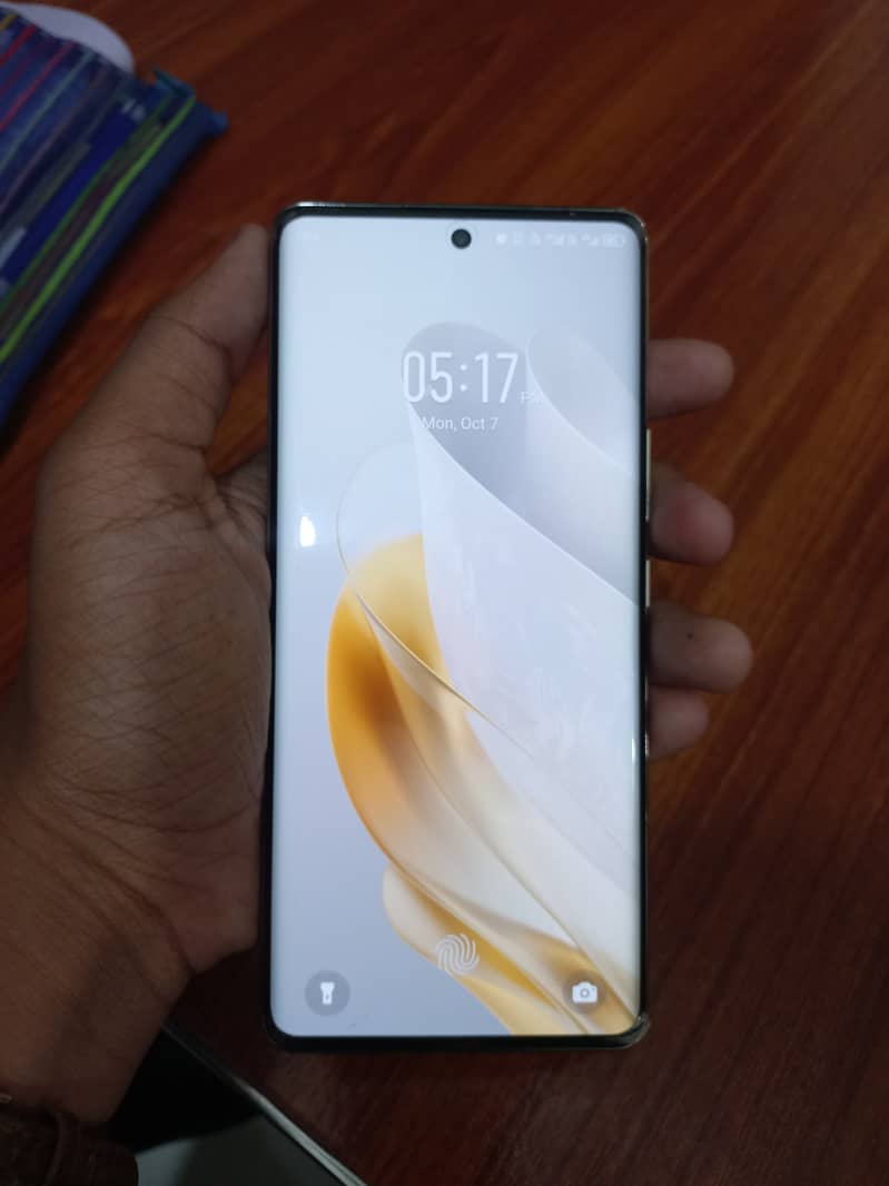 infinix zero 30 10/10 condition 8/256gb 1