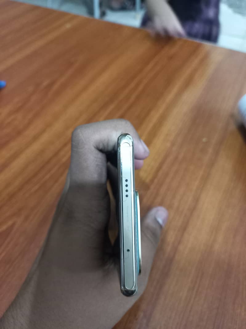 infinix zero 30 10/10 condition 8/256gb 3