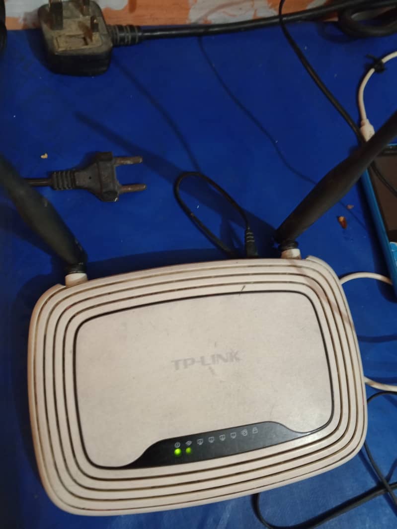 TP Link Router, for sale call 03064300325 0