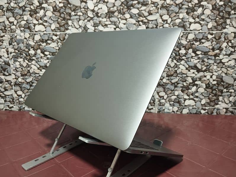 MacBook Pro 2019 | 16GB RAM | 512GB SSD 1