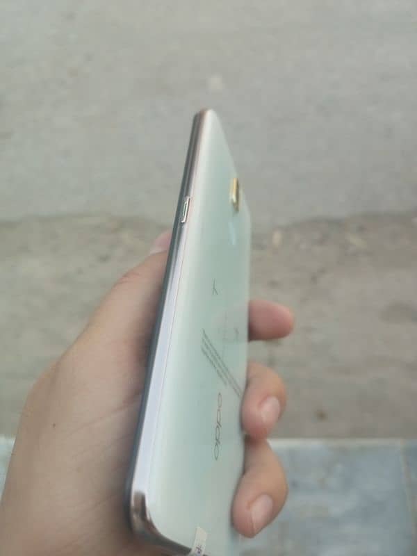 oppo f11 3