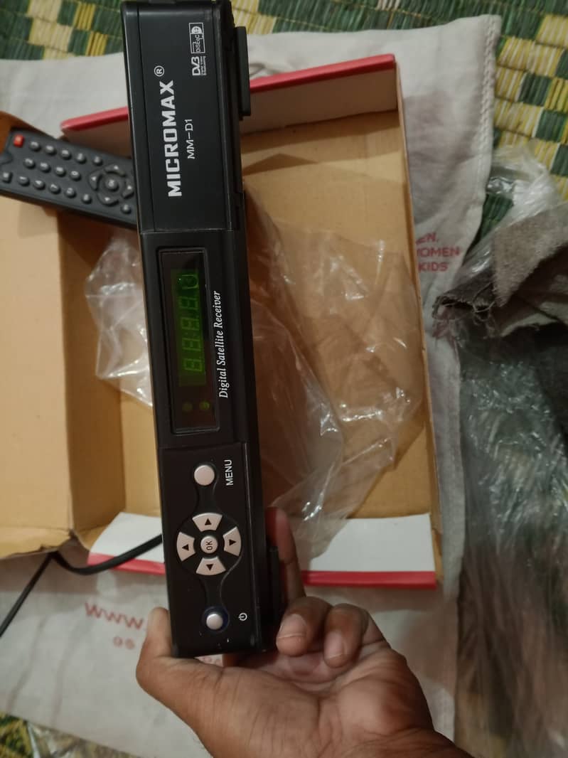 Dish Receiver for Sale call 03064300325 3