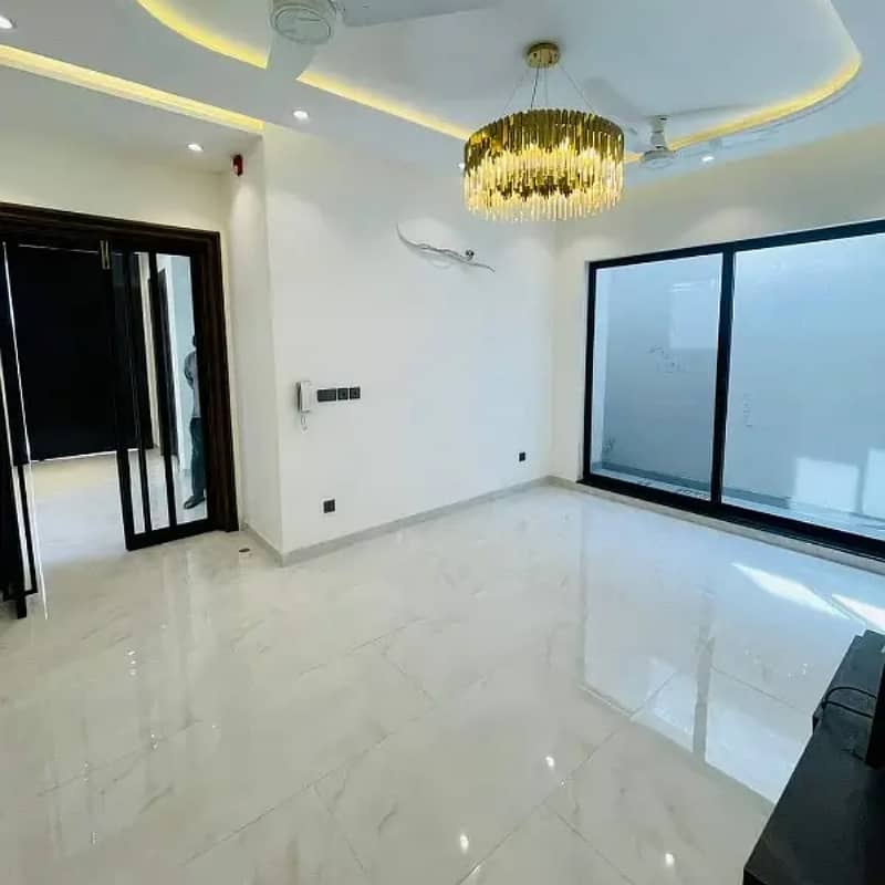 10 MARLA HOUSE FOR RENT IN PARAGON CITY LAHORE 0