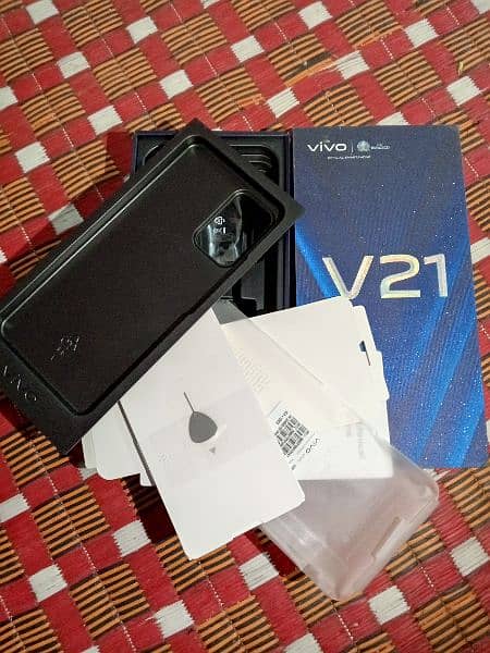 Vivo V21 1