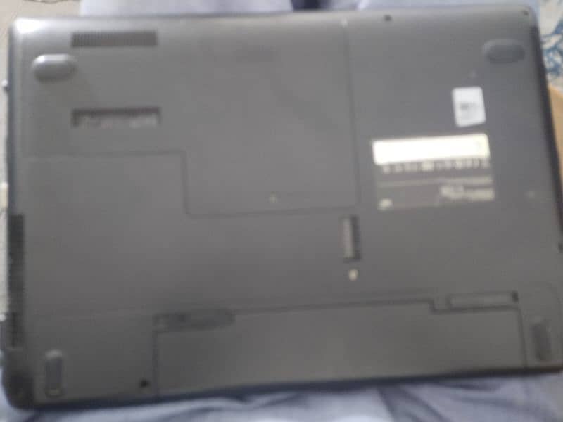 Samsung laptop core i3 np300 4