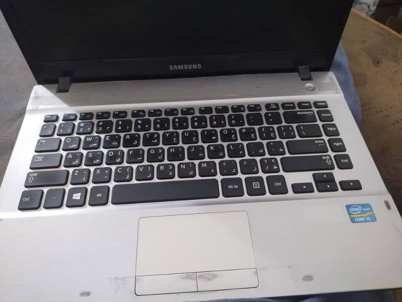 Samsung laptop core i3 np300 7