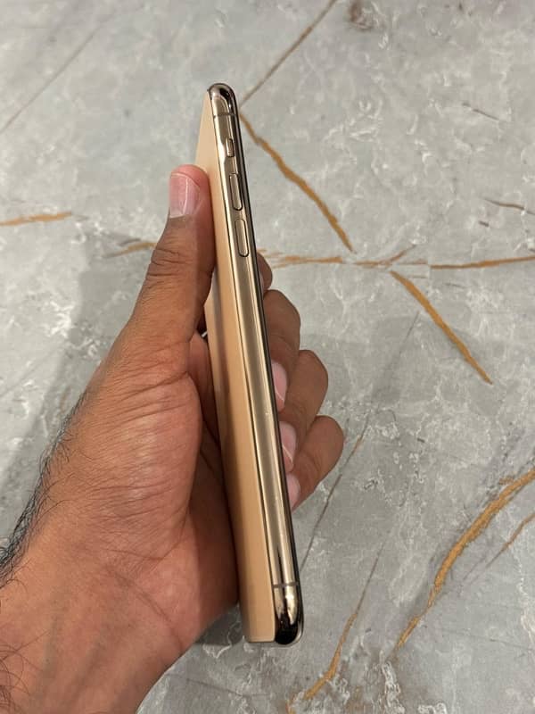 Iphone 11 Pro Max 64gb NON PTA 6