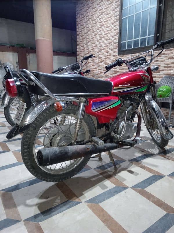 Honda 125 all ok ha urgent sale pasy chaiyia 1