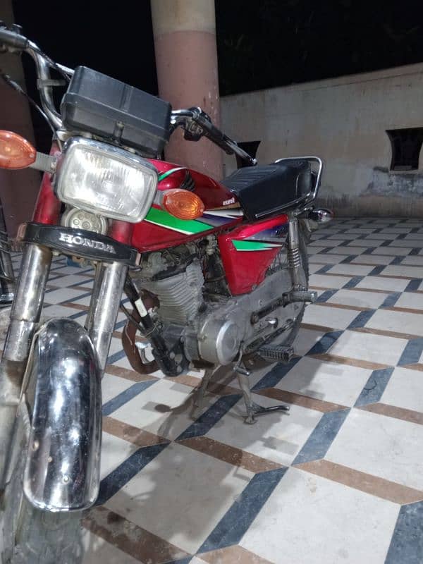 Honda 125 all ok ha urgent sale pasy chaiyia 3