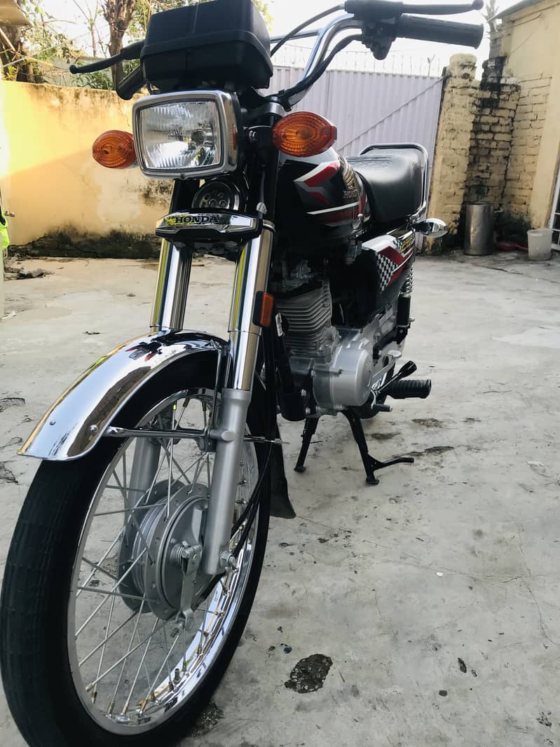 Honda CG 125 2024 3