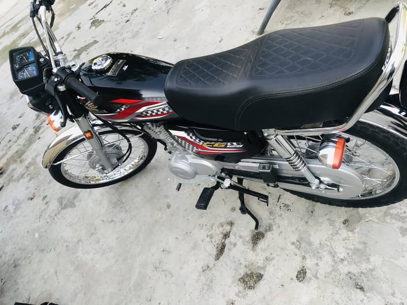 Honda CG 125 2024 6