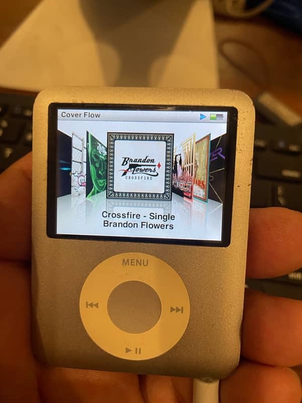 Apple iPod Nano 3rd Gen 1