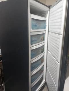 Dawlance vertical Freezer