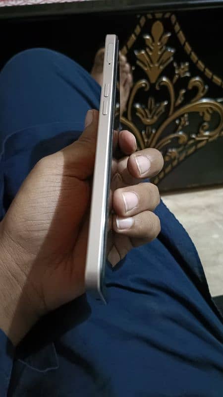 Oppo F21 pro for sale. 1