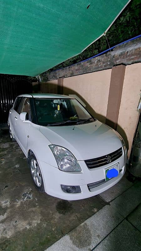 Suzuki Swift 2010/2011 80 percent original car 1