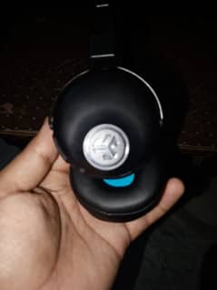 Jlab studio headphones 0