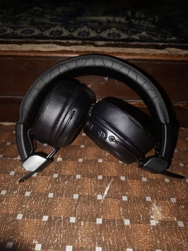 Jlab studio headphones 1