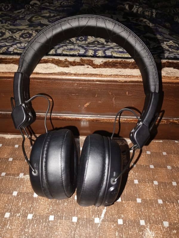 Jlab studio headphones 4