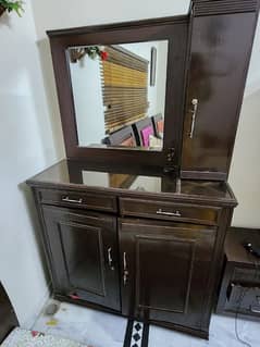 dressing table 0