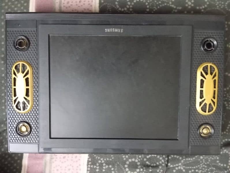 17" LED HDMI VGA USB port nd urgent sale hai 0