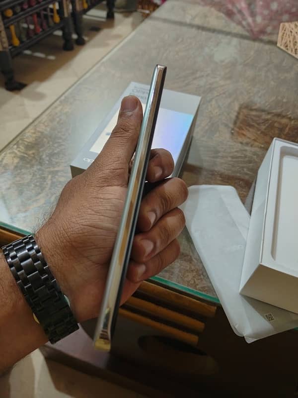 oppo reno12 5G 2