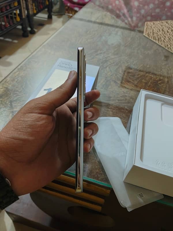 oppo reno12 5G 5