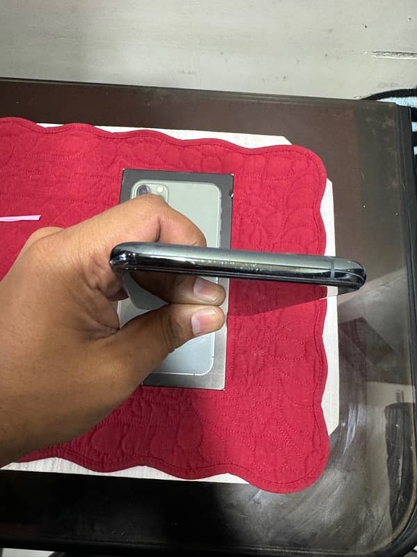 I phone 11 pro Max 256 gb PTA Approved 4