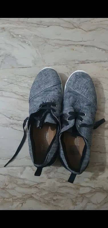 TOMS ORIGINAL SHOES 1