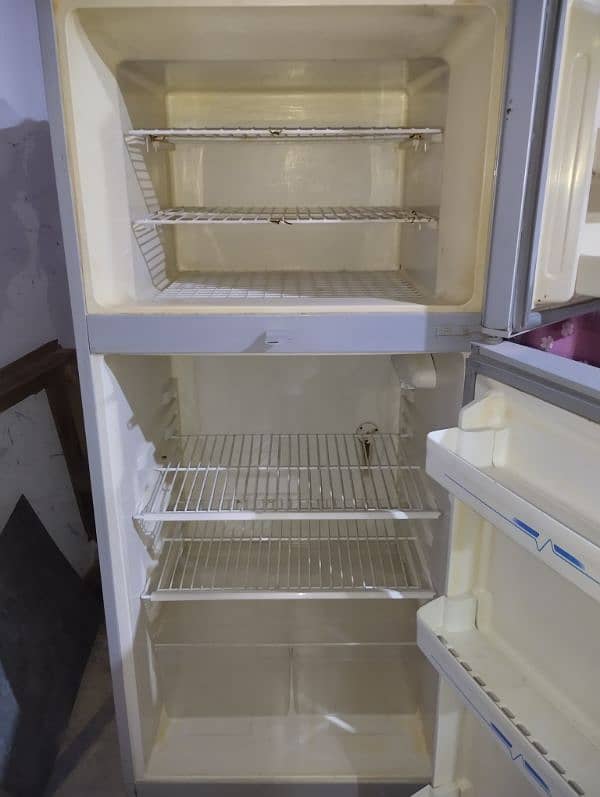 Haier Fridge- HRF-270 Refrigerator (Urgent Sale) 1