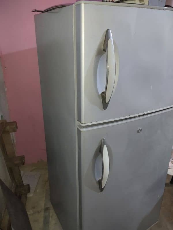 Haier Fridge- HRF-270 Refrigerator (Urgent Sale) 3