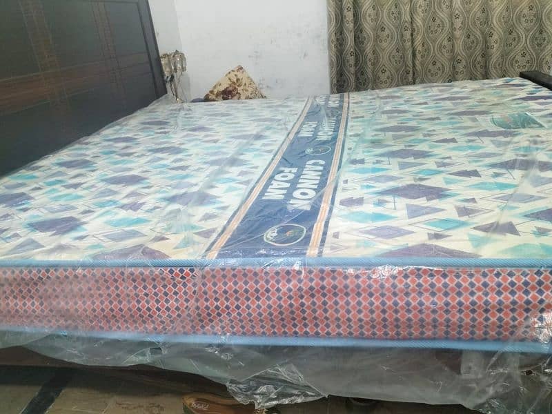 bed with mattress 0