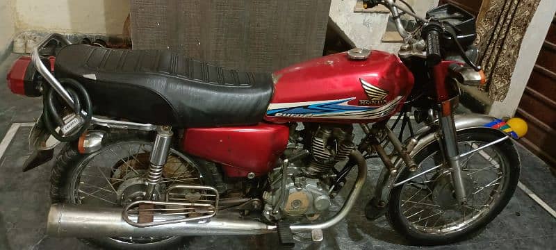 "Honda CG 125 in Excellent Condition - Ready to Ride!" 13