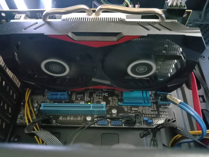 AMD RX 580 2048SP 8GB 3