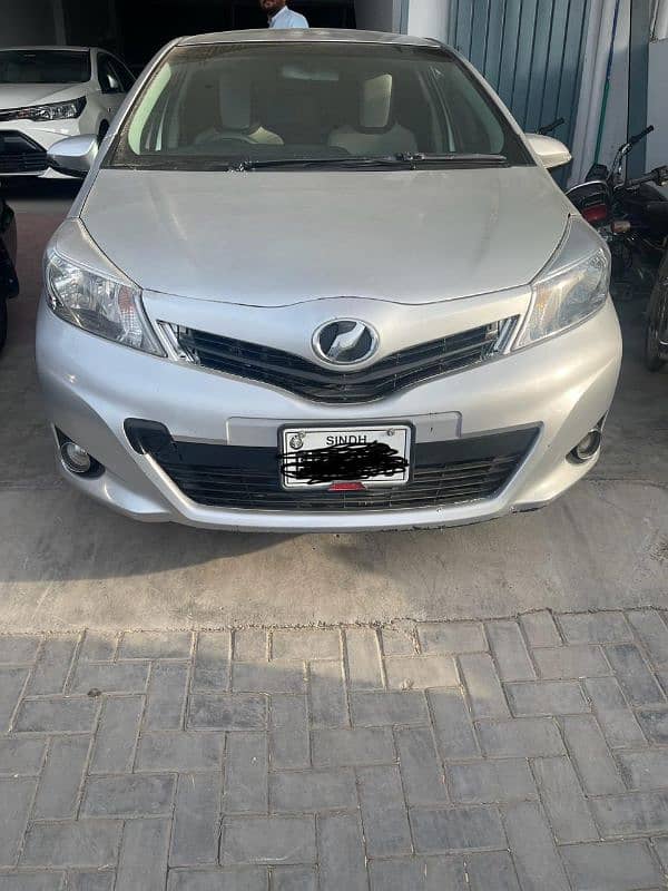 Toyota Vitz 2014 4