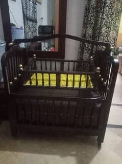 baby cot and baby bed