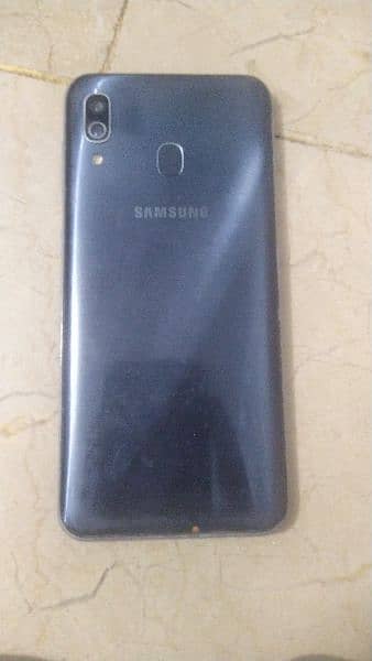 i want to sell Samsung A30  4/64 plz contact 0. . . 322. . . . 82. . . 83. . . 127 1