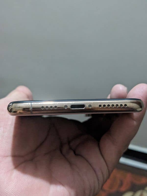 Iphone XS Max 256 PTA Approved 7