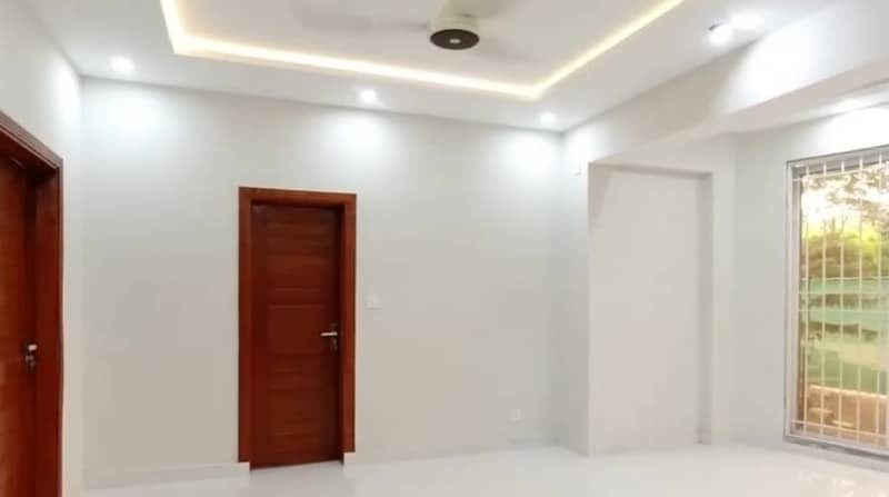 G-11/3 PHA C-Type Fully Renovated Tile Floor Flat For Sale 27