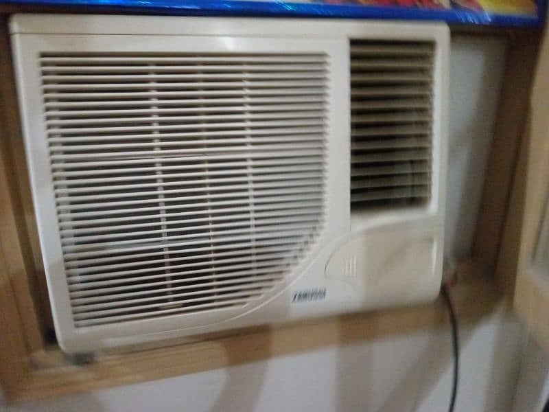 Selling 2 Window Ac in good Condition 5