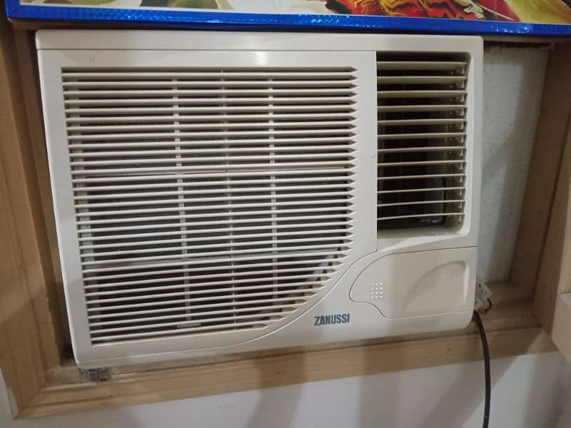 Selling 2 Window Ac in good Condition 6